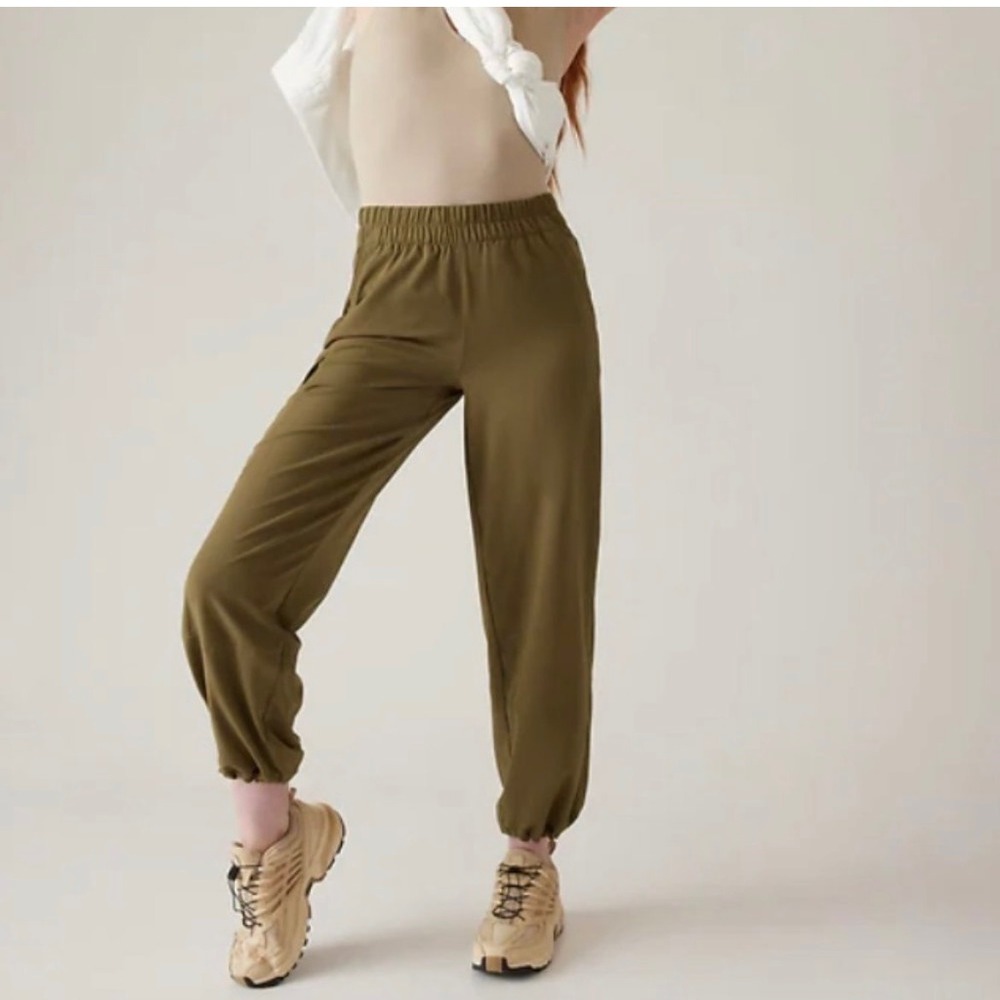 Athleta Boundless Cargo Pants Size‎ XS Travel Lightweight